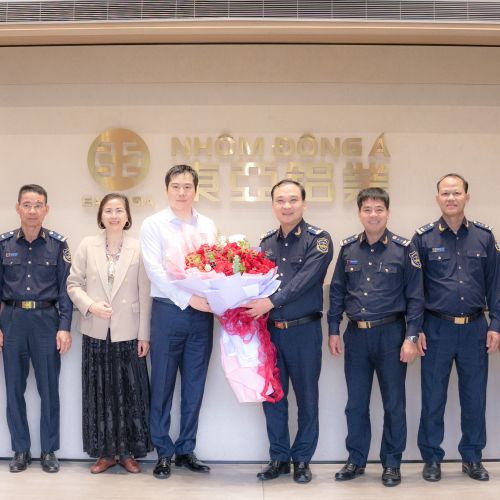 NHÔM ĐÔNG Á - DOANH NGHIỆP TIÊU BIỂU VINH DỰ ĐÓN TIẾP ĐOÀN CÔNG TÁC CHI CỤC HẢI QUAN KHU VỰC III - TP. HẢI PHÒNG ĐẾN THĂM VÀ LÀM VIỆC 